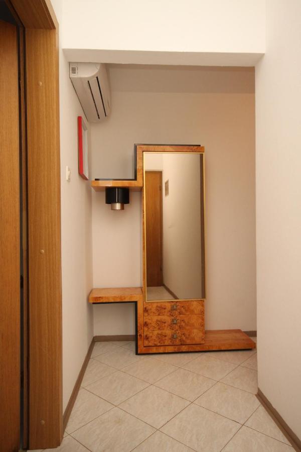 Apartments With A Parking Space Umag - 7094 ภายนอก รูปภาพ